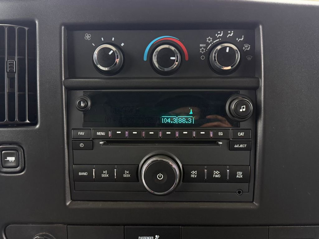 Used 2020 GMC Savana 3500 w/ Driver Convenience Package image 23