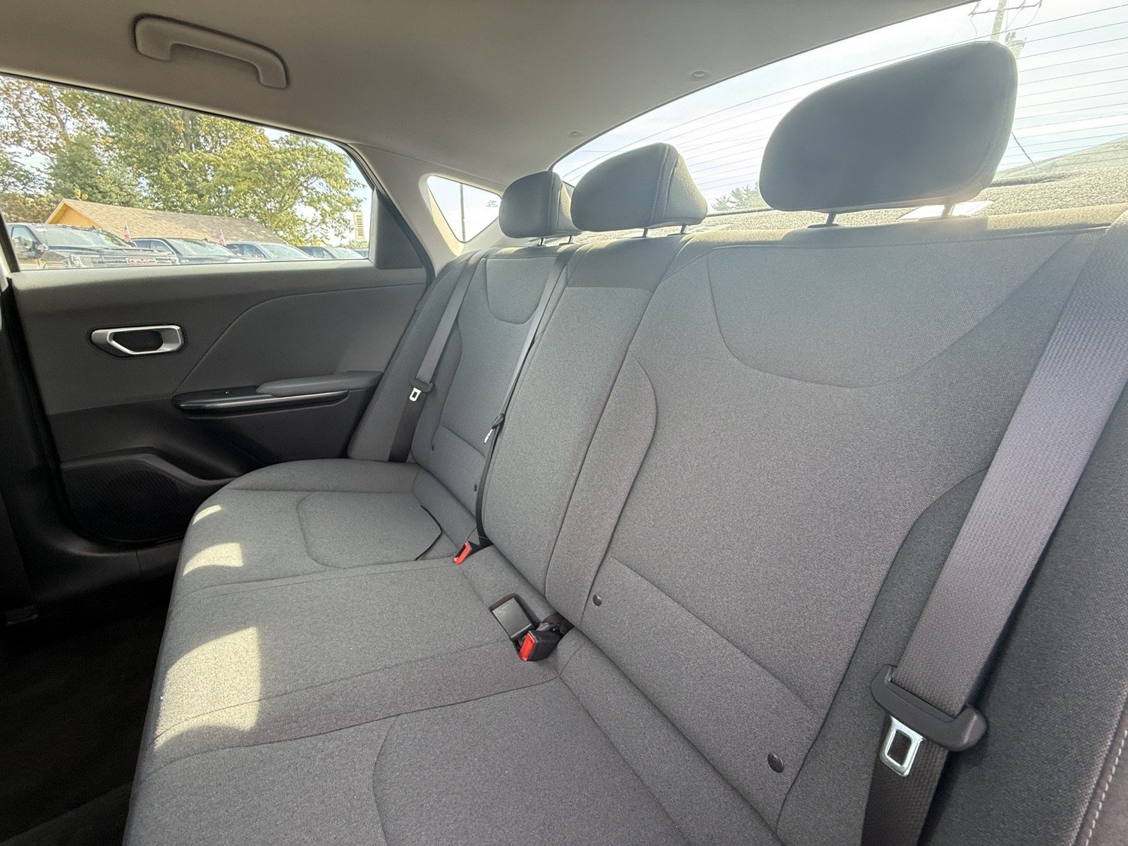 Used 2025 Kia K4 FWD image 27