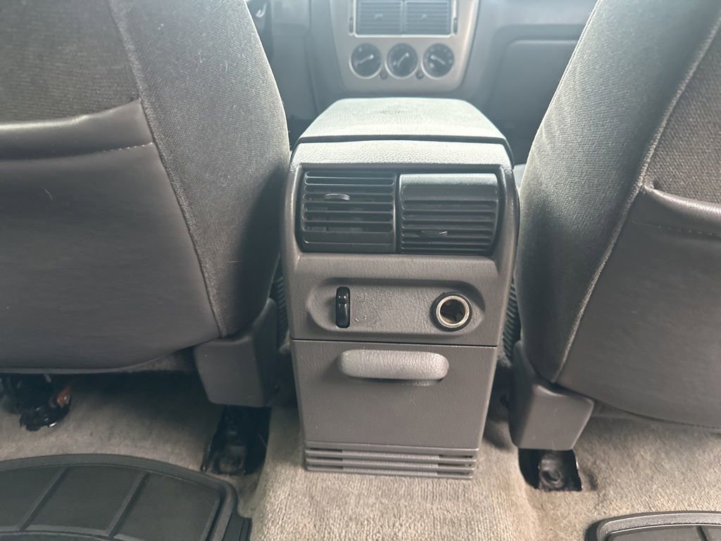 Used 2003 Ford Explorer XLT AWD/4WD image 25
