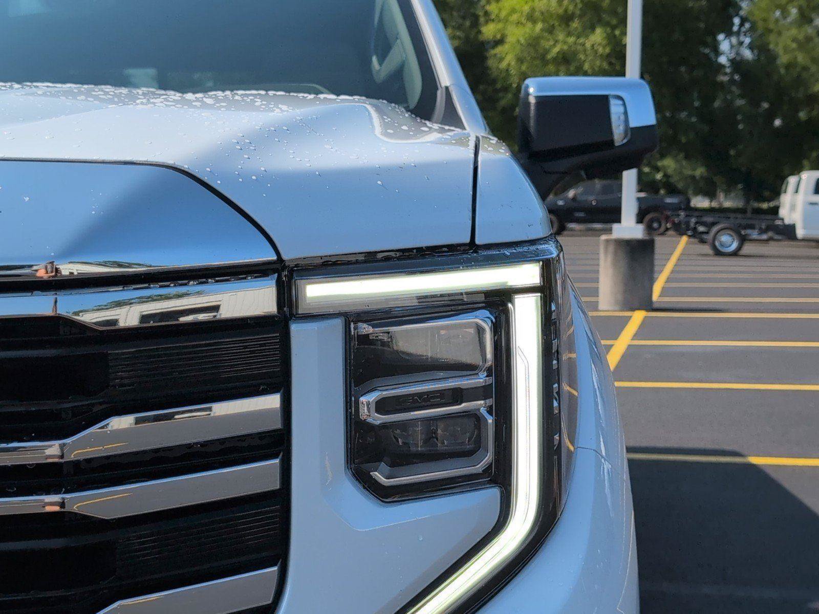 New 2026 GMC Sierra 1500 SLT w/ SLT Premium Plus Package AWD/4WD image 12