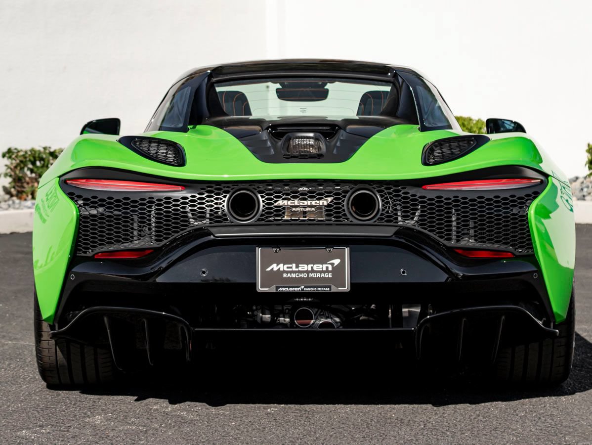 Used 2026 McLaren Artura Spider RWD image 10