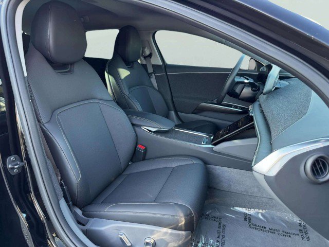 Used 2025 Lucid Air Pure image 50