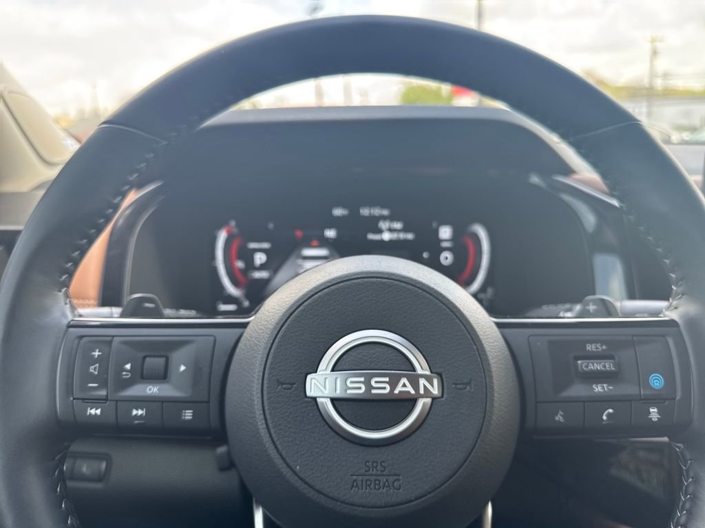 Used 2025 Nissan Pathfinder Platinum image 45