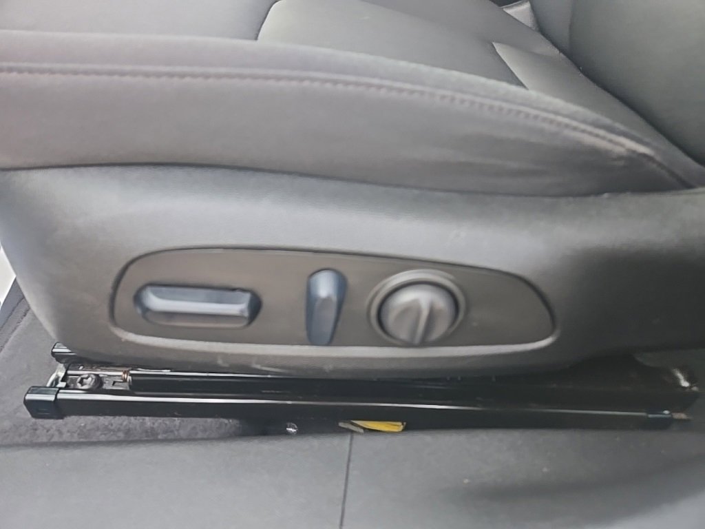 Used 2023 Chevrolet Malibu LT image 10