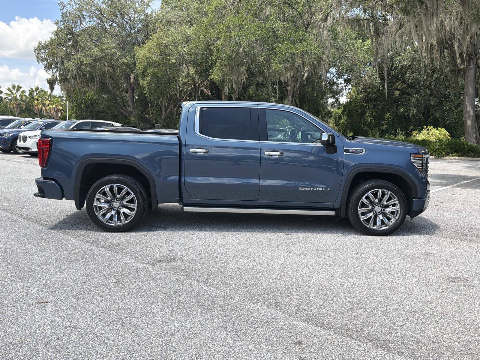 Used 2024 GMC Sierra 1500 Denali AWD/4WD image 3