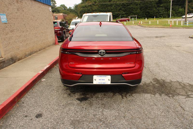 Used 2023 Toyota Crown AWD/4WD image 5