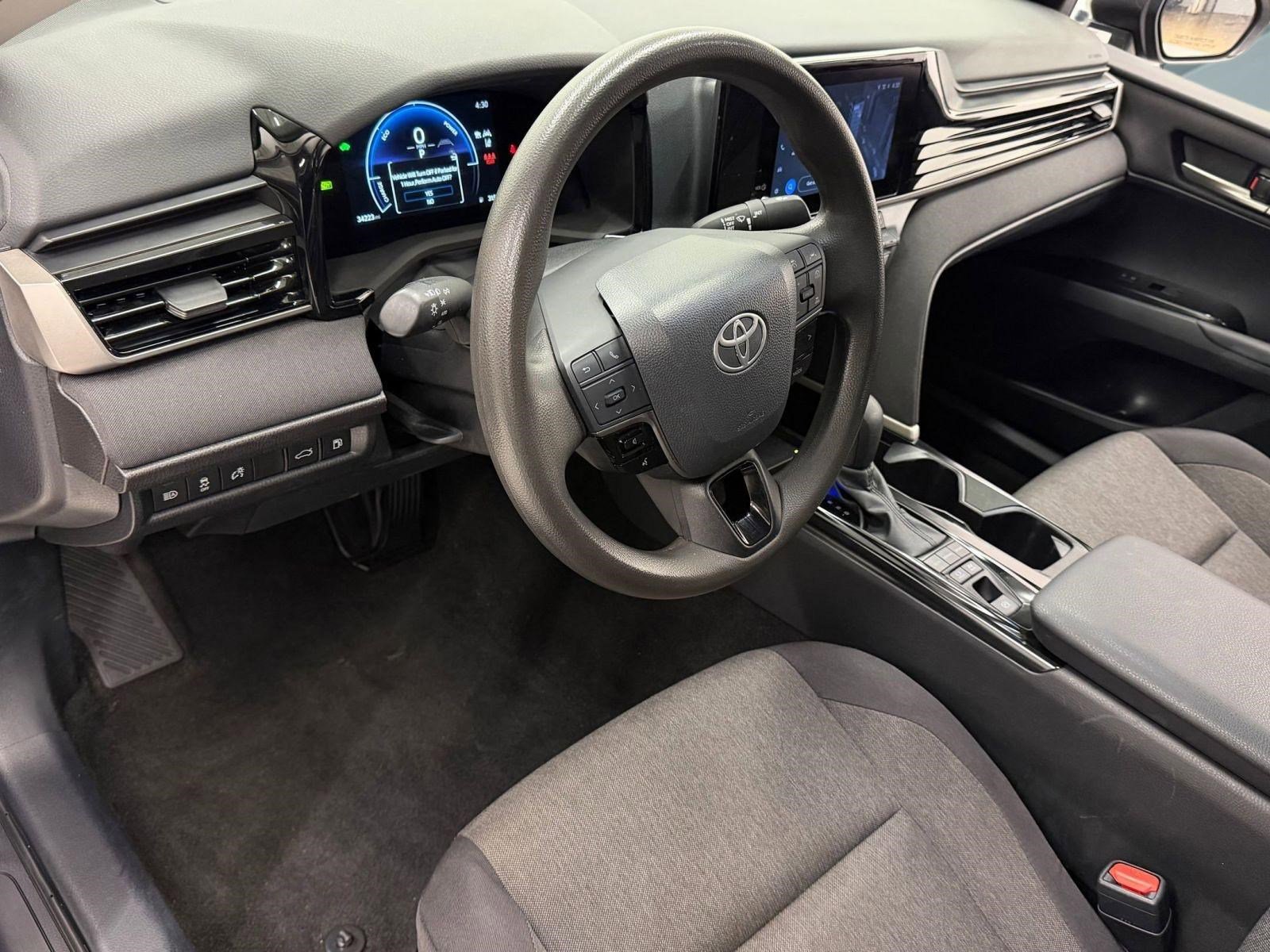 Used 2025 Toyota Camry LE FWD image 3