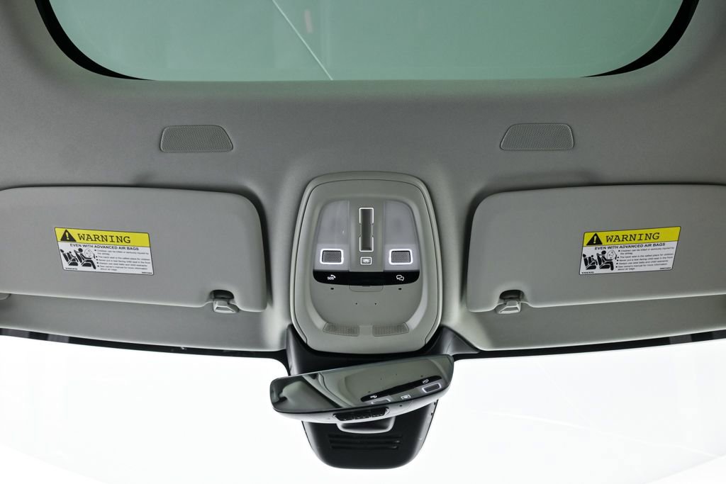 Certified 2025 Volvo V60 B5 Cross Country Plus image 20