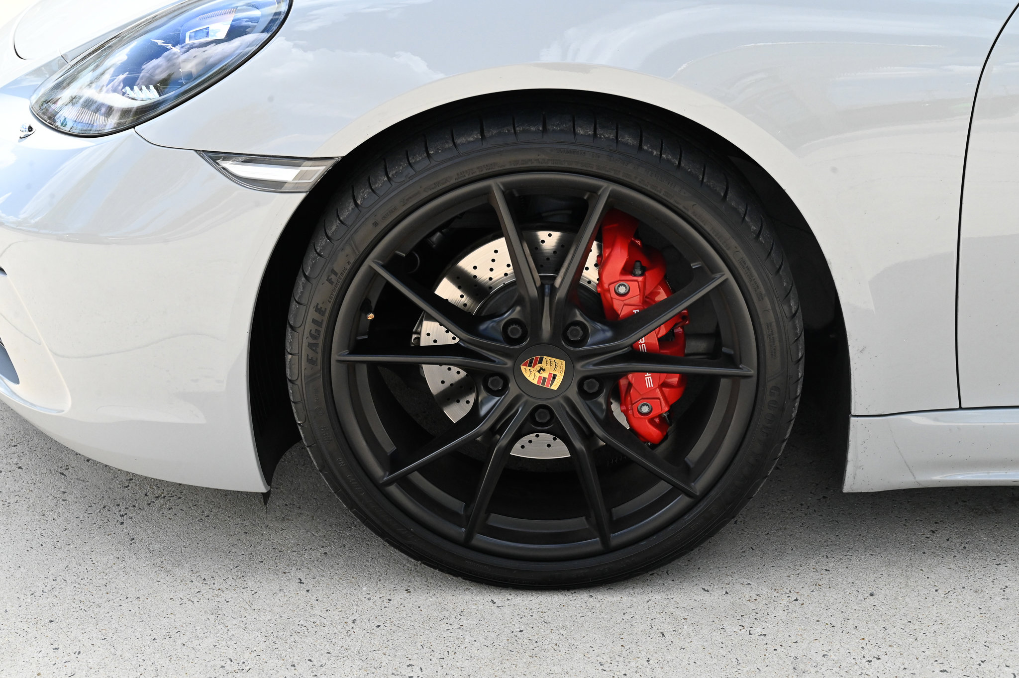 Used 2019 Porsche 718 Cayman S image 9