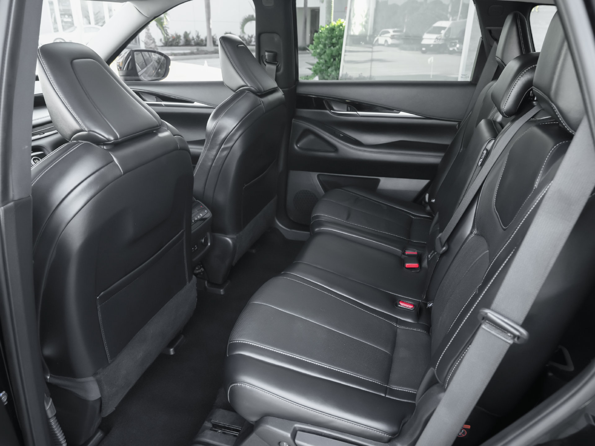 Used 2023 INFINITI QX60 Pure FWD image 4