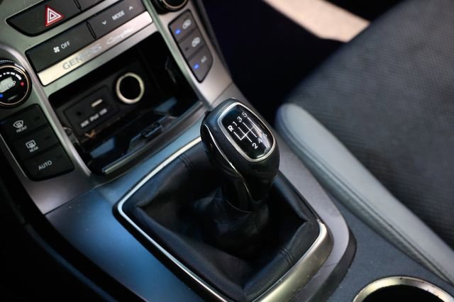 Used 2015 Hyundai Genesis 3.8 image 41
