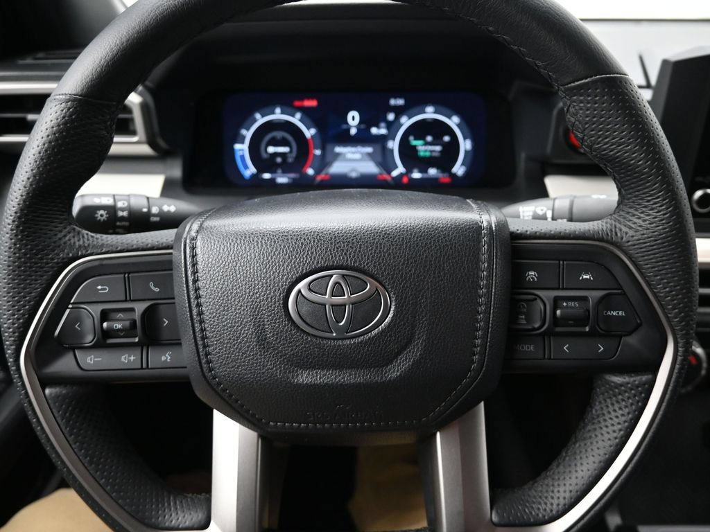Used 2024 Toyota Tacoma TRD Sport AWD/4WD image 12
