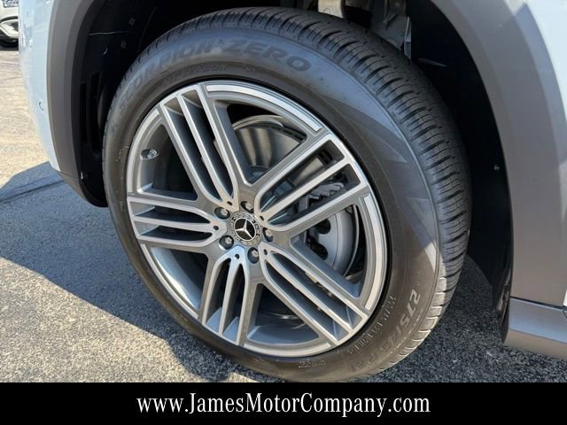 Certified 2026 Mercedes-Benz GLS 450 4MATIC image 11