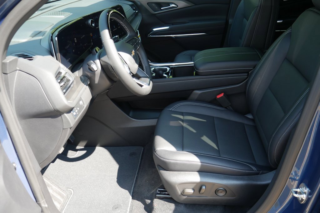New 2026 Chevrolet Traverse LT w/ Enhanced Driving Package image 8