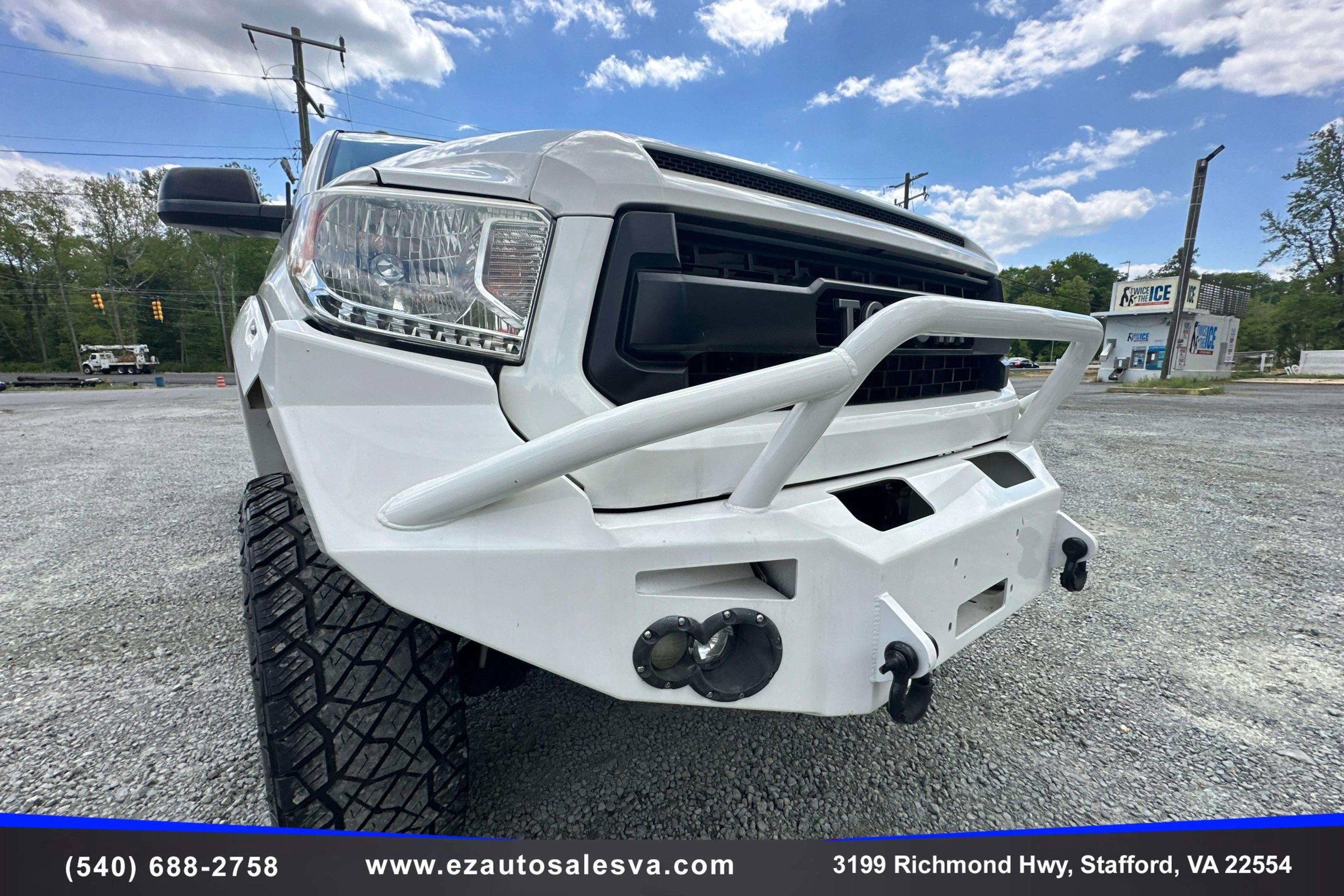 Used 2015 Toyota Tundra SR5 w/ SR5 Upgrade Package AWD/4WD image 15