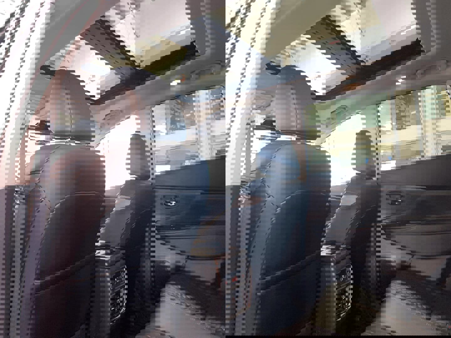 Used 2024 Nissan Murano Platinum w/ Cargo Package image 6