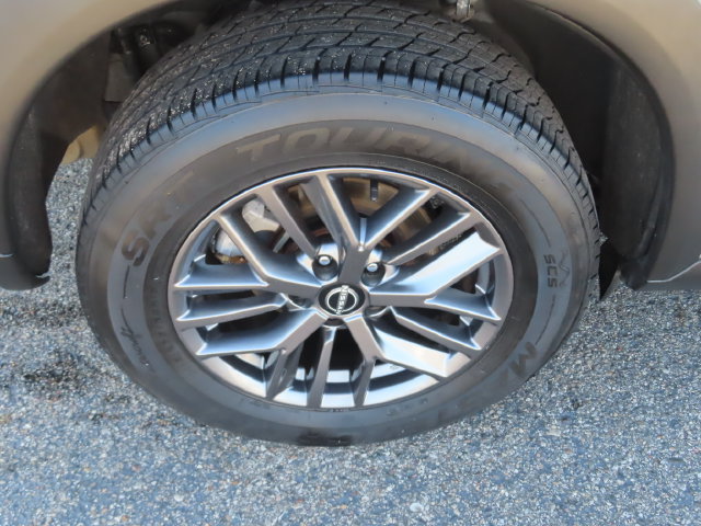 Used 2024 Nissan Rogue S AWD/4WD image 14