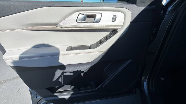New 2026 Ford Explorer Active w/ Active Comfort Package image 19