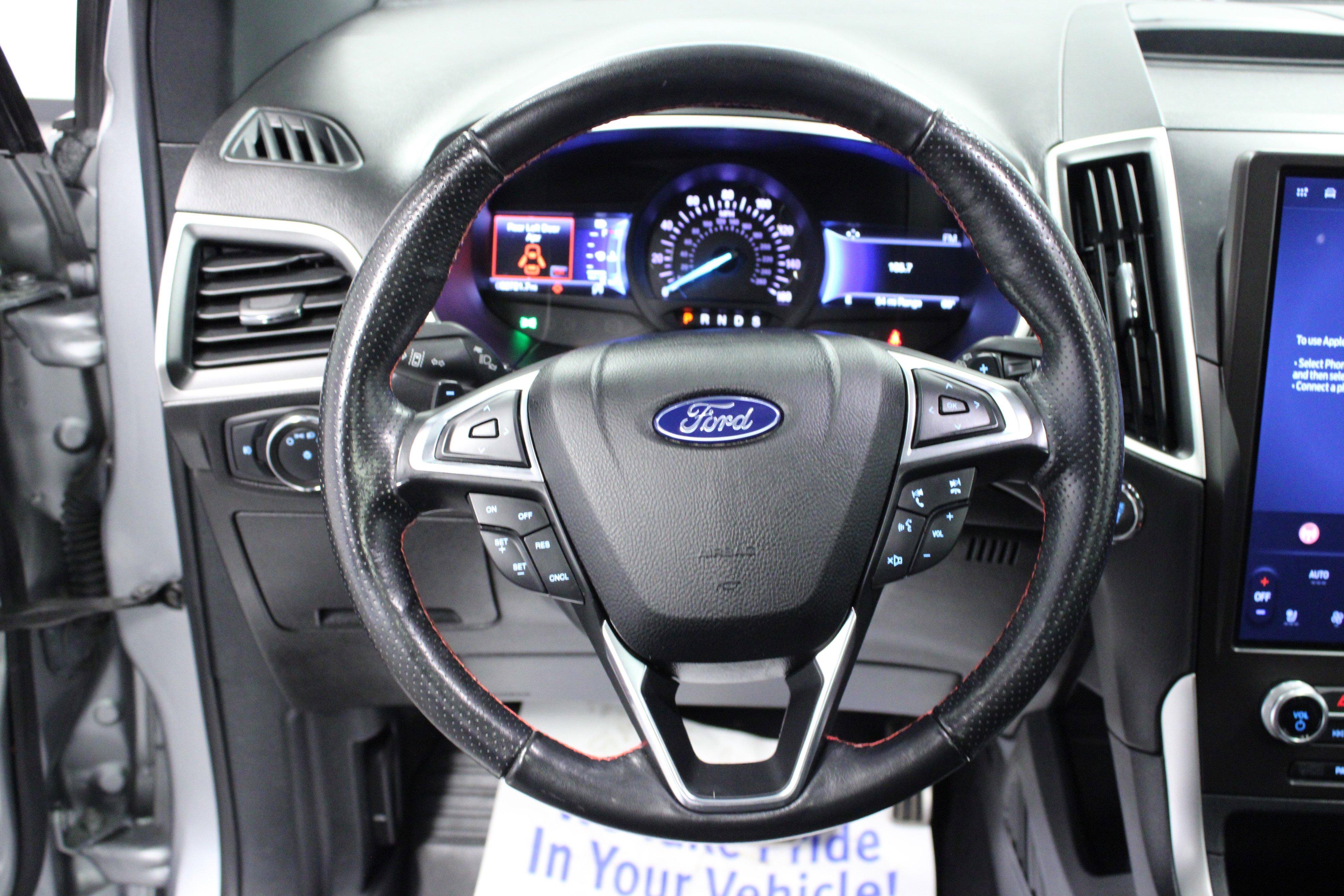 Used 2021 Ford Edge ST-Line w/ Class II Trailer Tow Package image 17