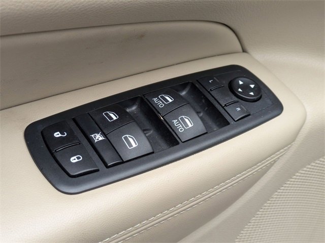 Used 2020 Jeep Grand Cherokee Limited w/ Trailer Tow Group IV image 13