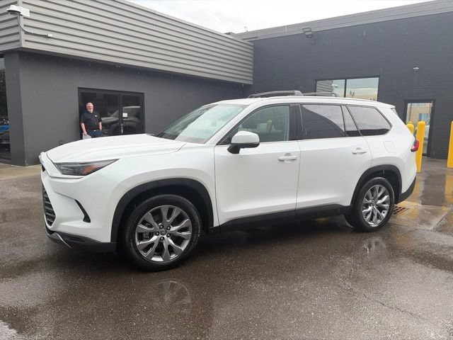Used 2024 Toyota Grand Highlander AWD Hybrid image 5