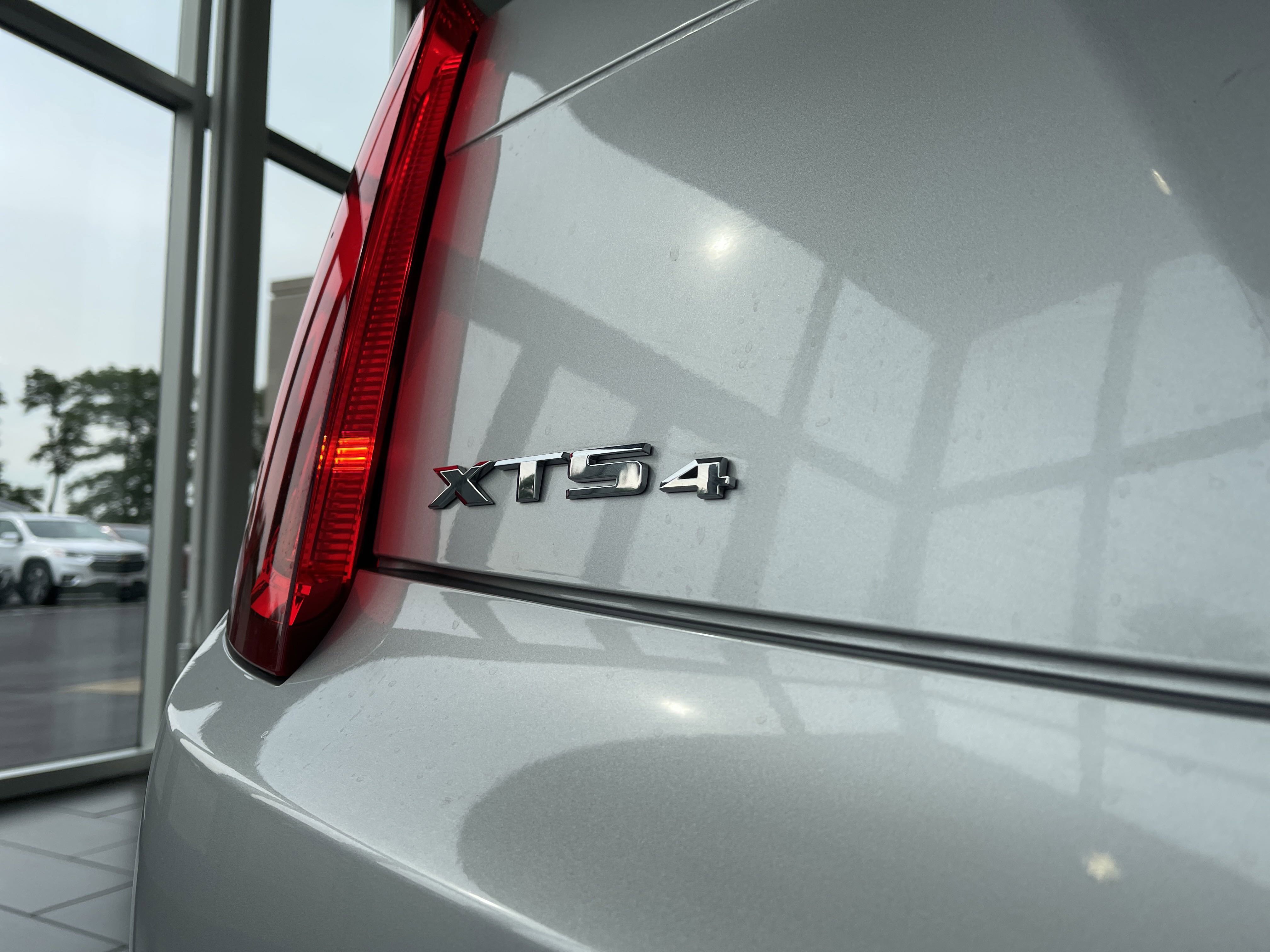 Used 2013 Cadillac XTS Platinum image 13