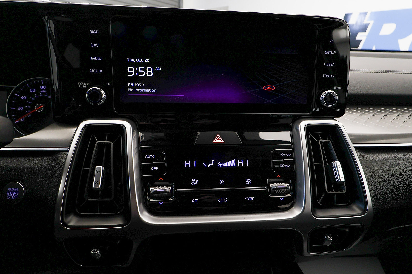 Used 2022 Kia Sorento S w/ Panoramic Sunroof Package FWD image 25