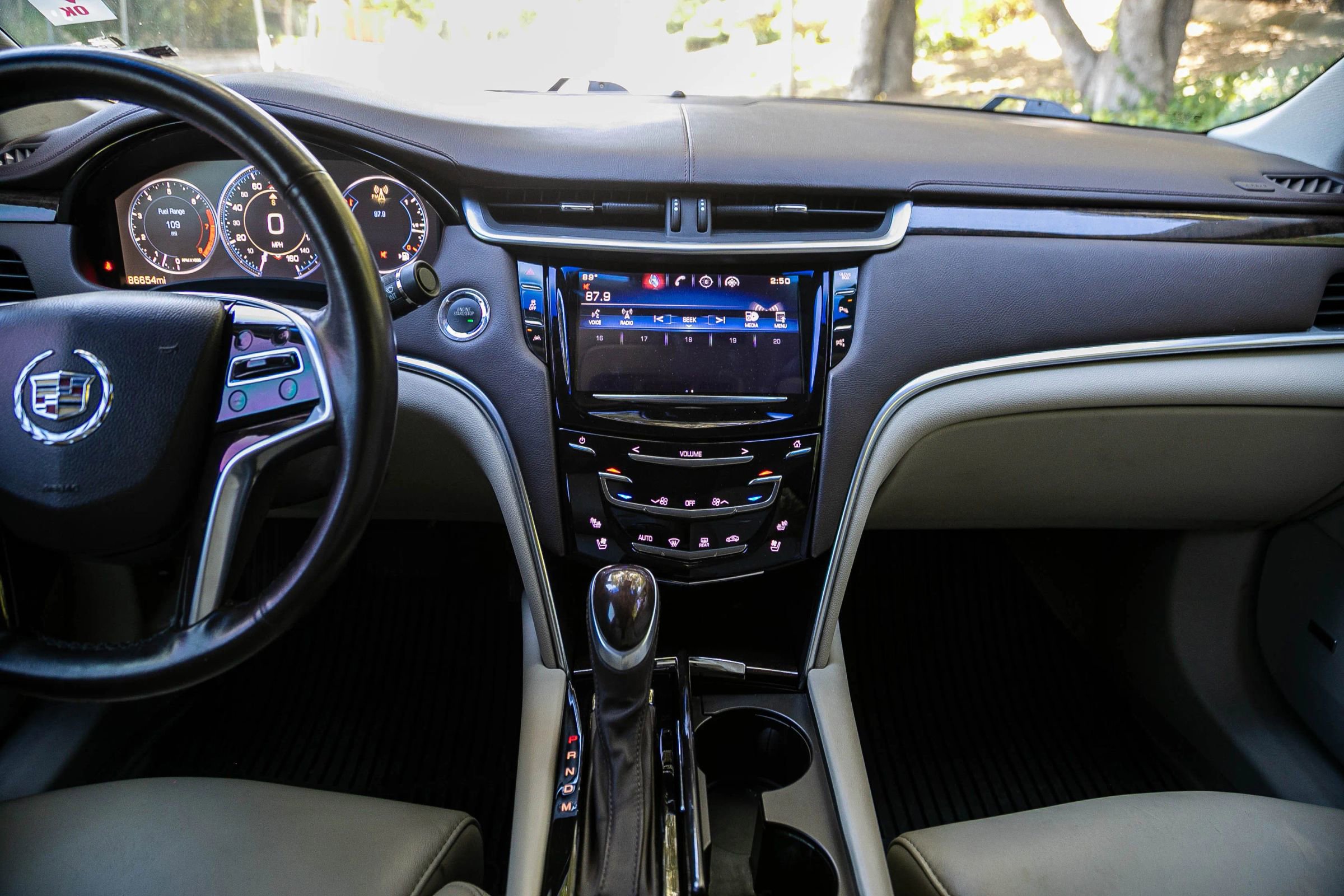 Used 2015 Cadillac XTS Premium FWD image 27