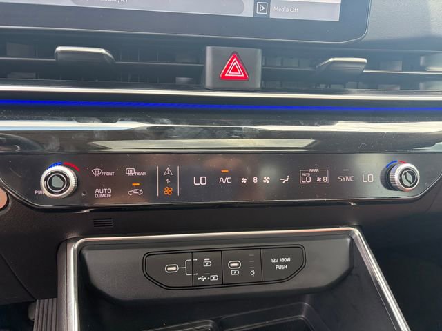 Certified 2025 Kia Carnival SX Prestige image 31