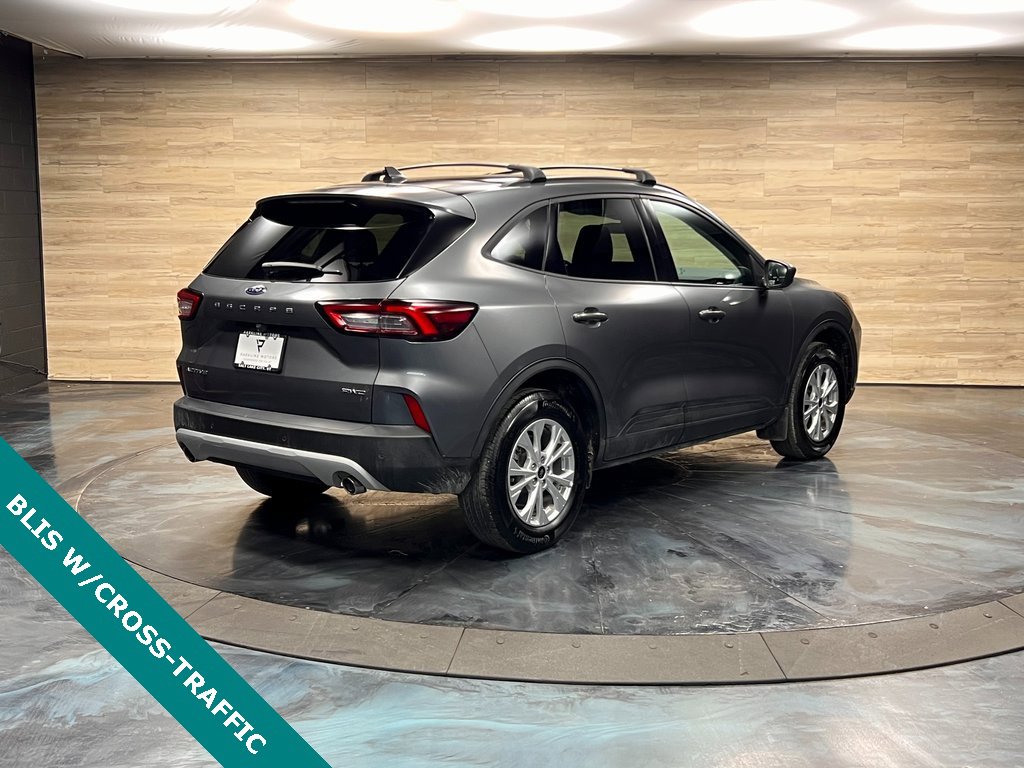 Used 2025 Ford Escape Active w/ Active Premium Tech Pack image 9