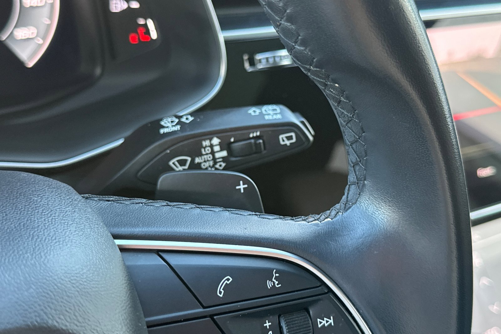 Used 2021 Audi Q7 3.0T Premium image 40