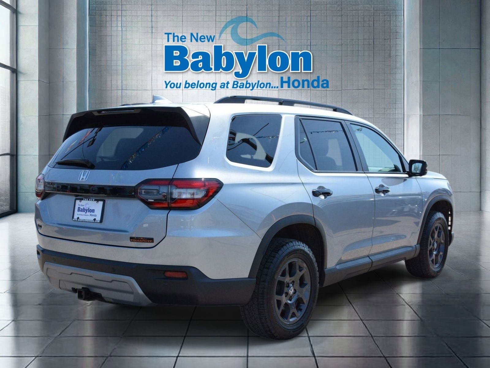 Used 2025 Honda Pilot TrailSport image 4