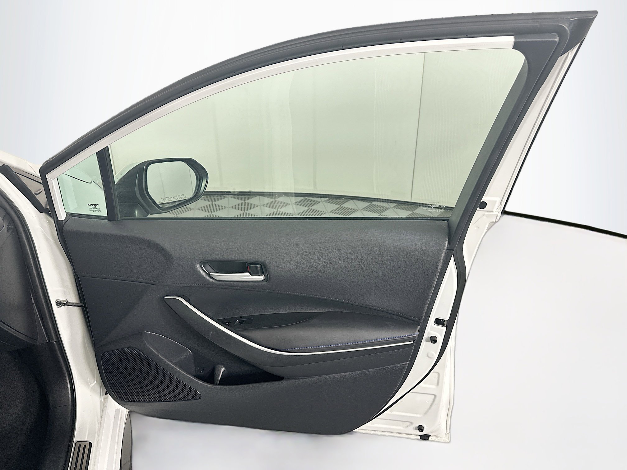 Used 2020 Toyota Corolla SE image 29