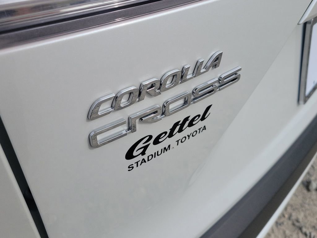 Used 2025 Toyota Corolla Cross L image 6