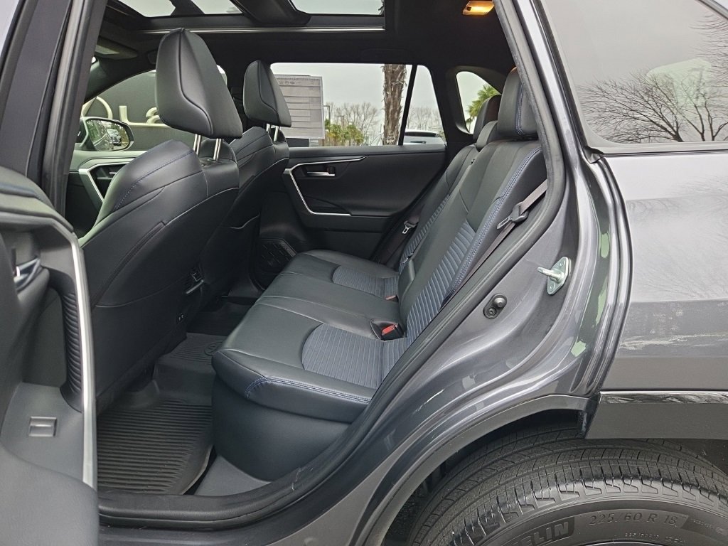 Used 2020 Toyota RAV4 XSE image 5