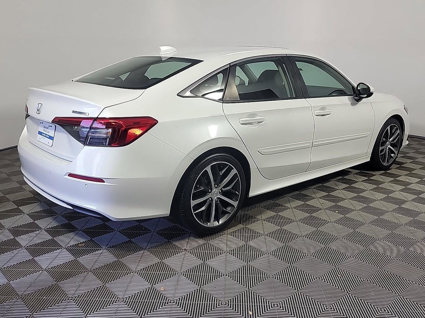 Certified 2022 Honda Civic Touring image 4