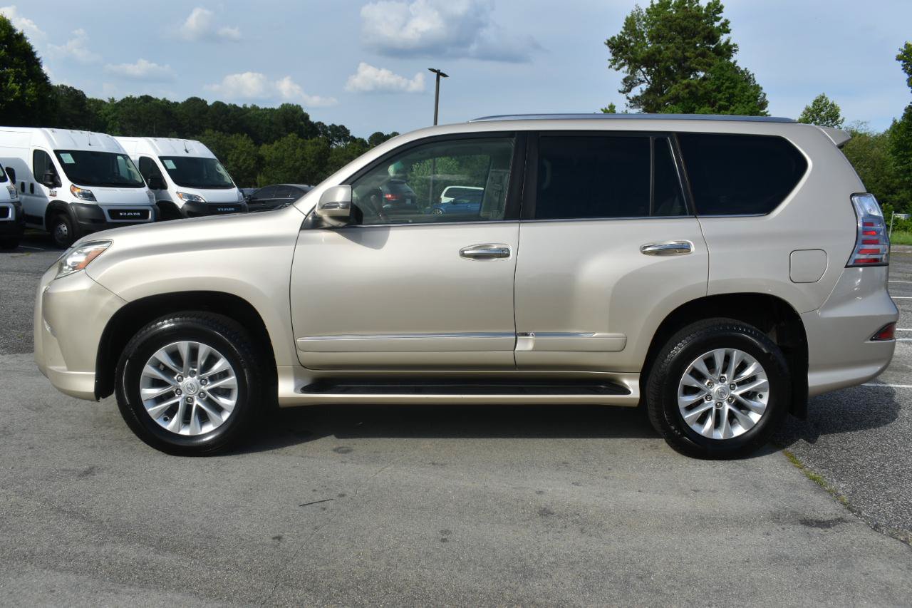 Used 2014 Lexus GX 460 w/ Premium Package AWD/4WD image 9