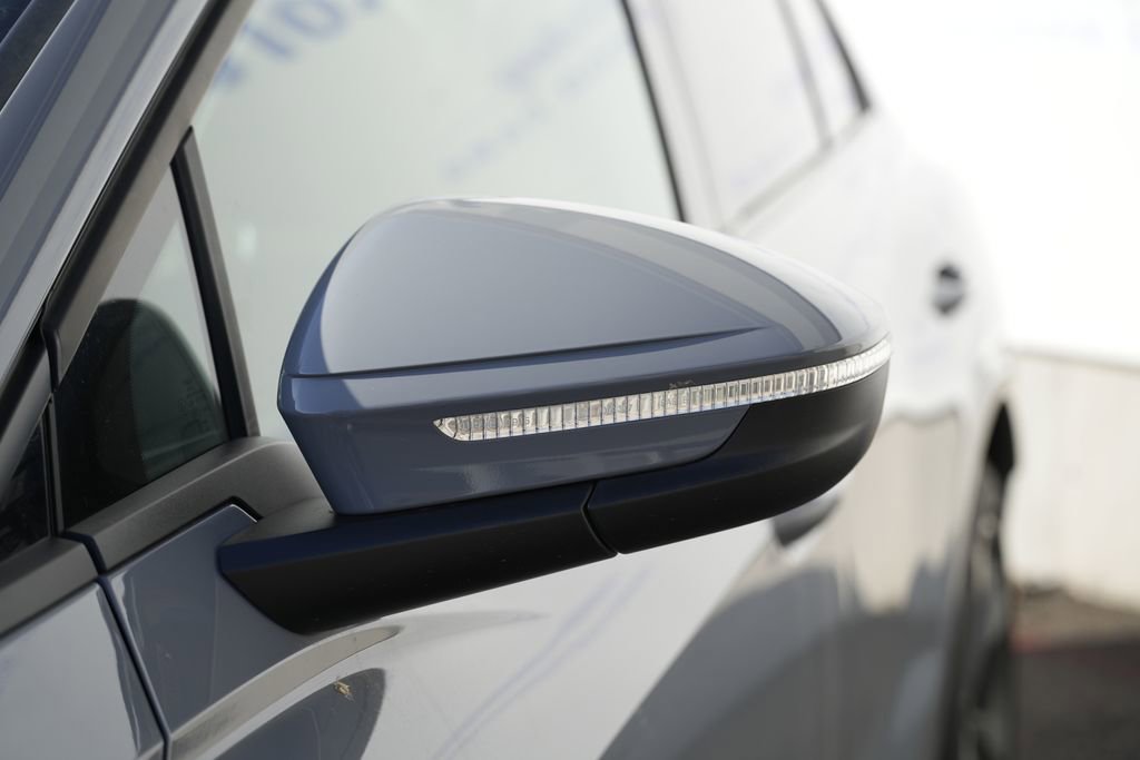 Used 2024 Audi Q4 e-tron Premium Plus w/ Premium Plus image 12