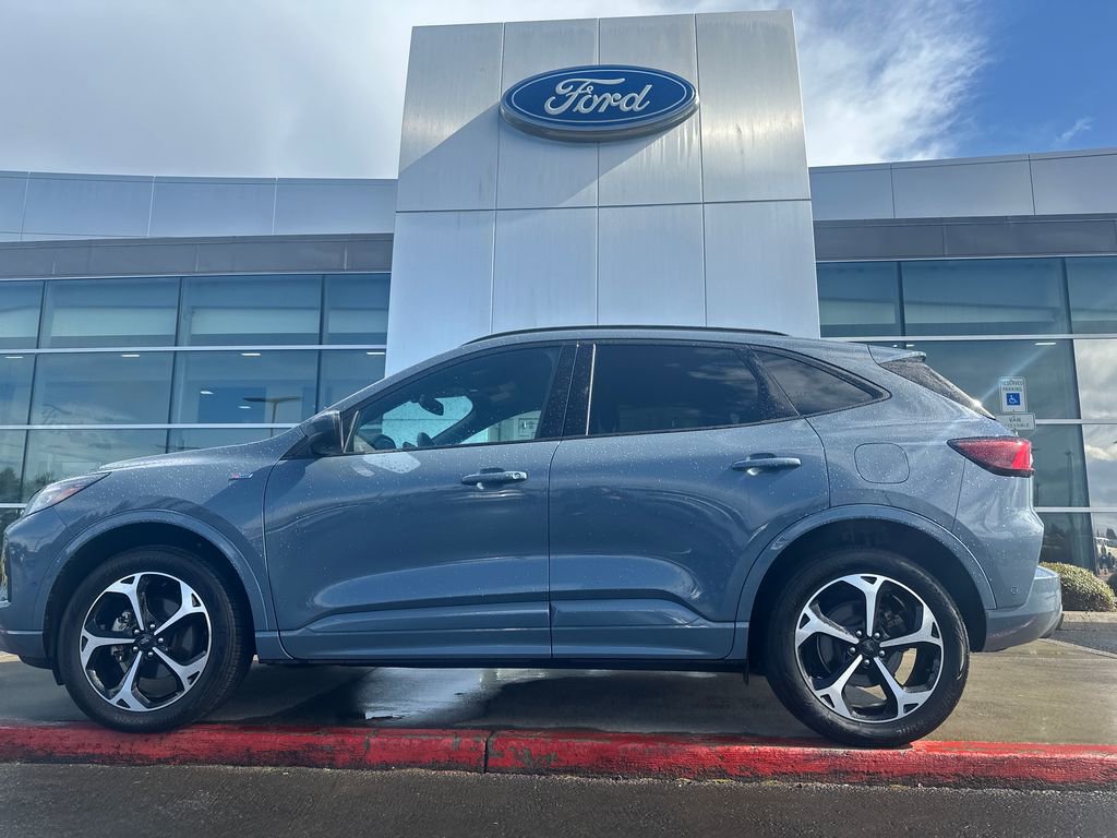 Used 2024 Ford Escape ST-Line Elite w/ Premium Technology Package AWD/4WD image 1