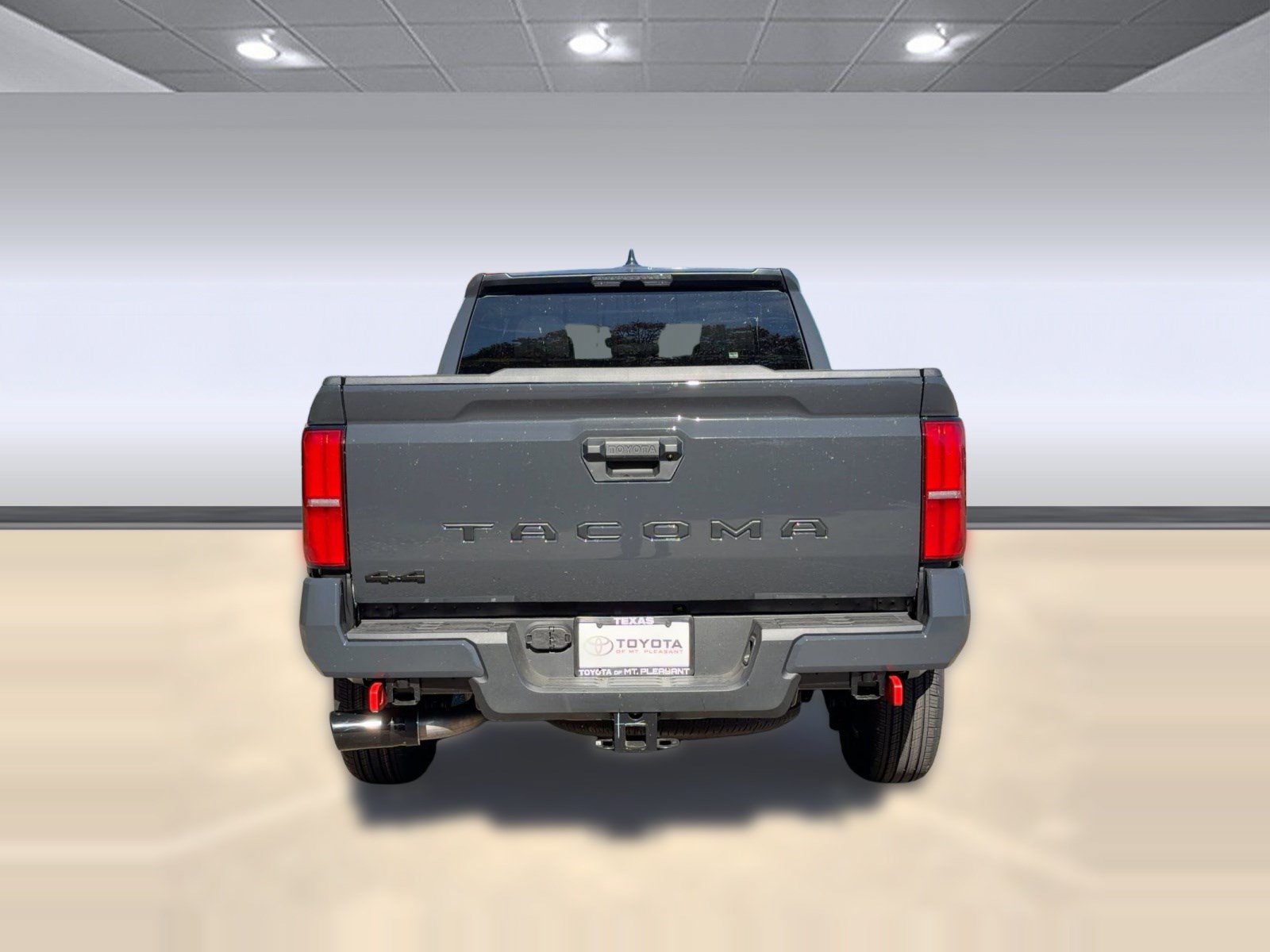 Used 2025 Toyota Tacoma SR5 AWD/4WD image 9
