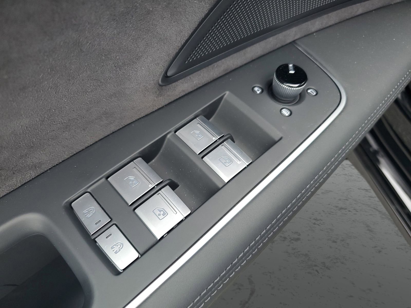 New 2026 Audi A8 L 3.0T AWD/4WD image 23