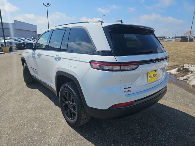 New 2026 Jeep Grand Cherokee Altitude AWD/4WD image 3