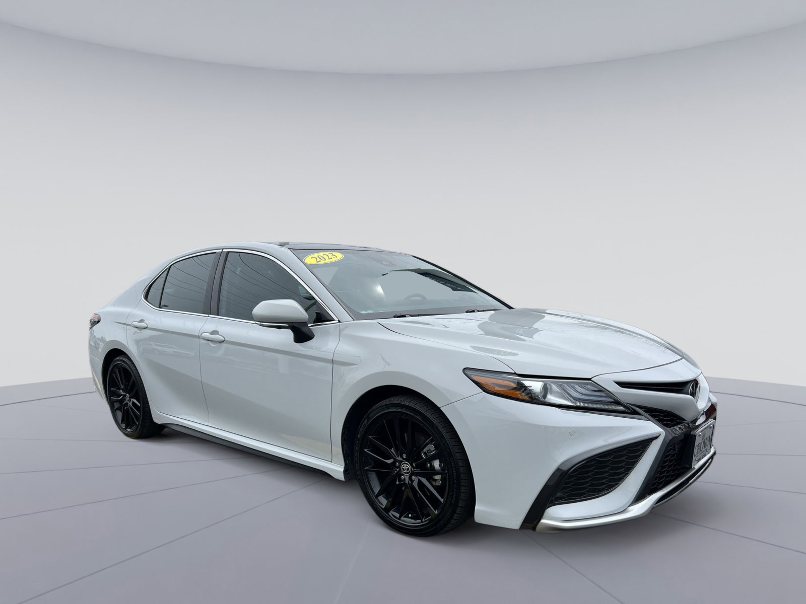 Used 2023 Toyota Camry XSE w/ Navigation Package image 7