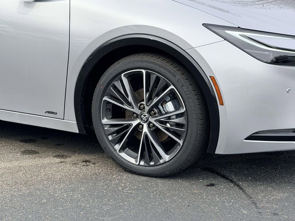New 2026 Toyota Prius XLE image 24