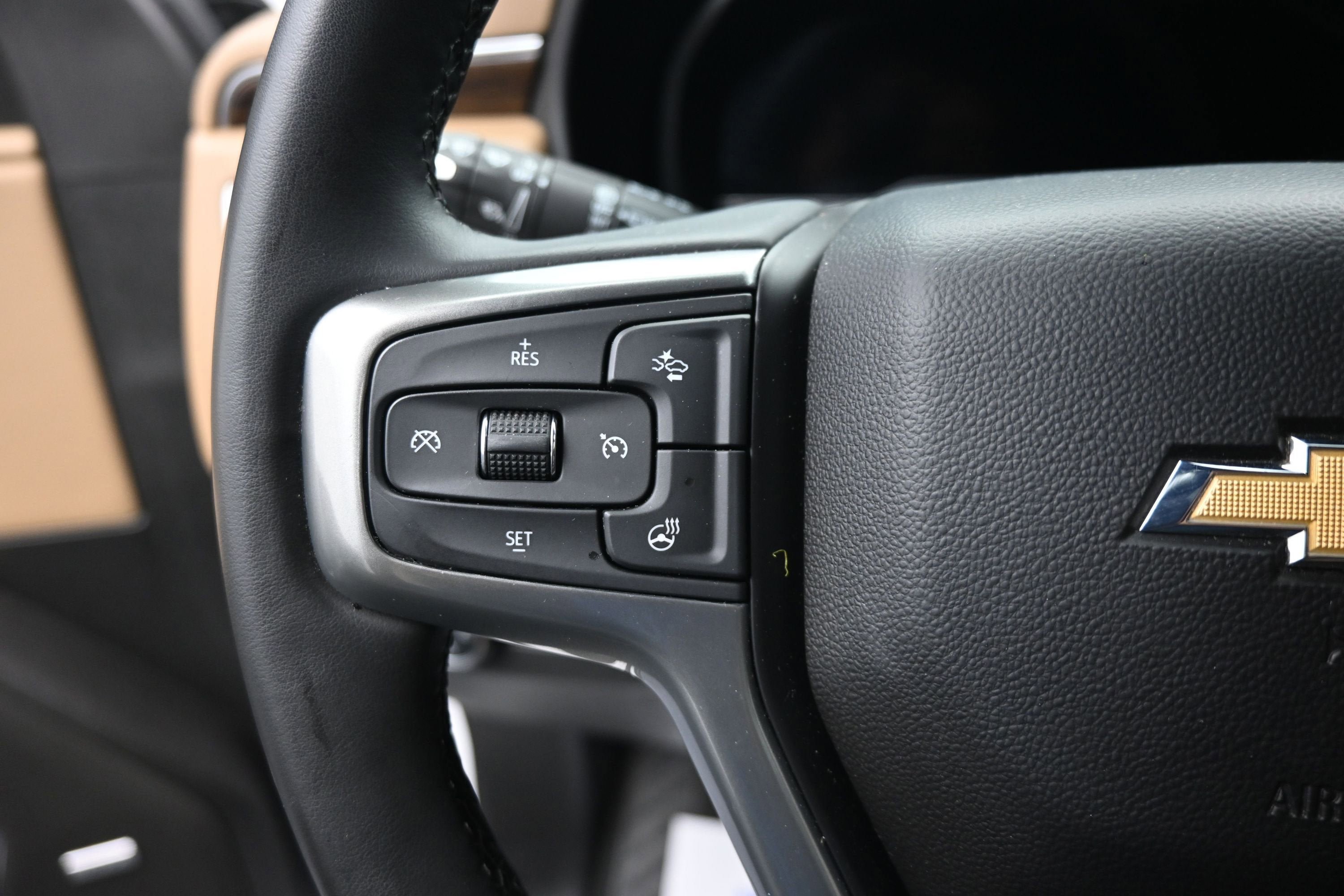 Used 2023 Chevrolet Tahoe Premier AWD/4WD image 13