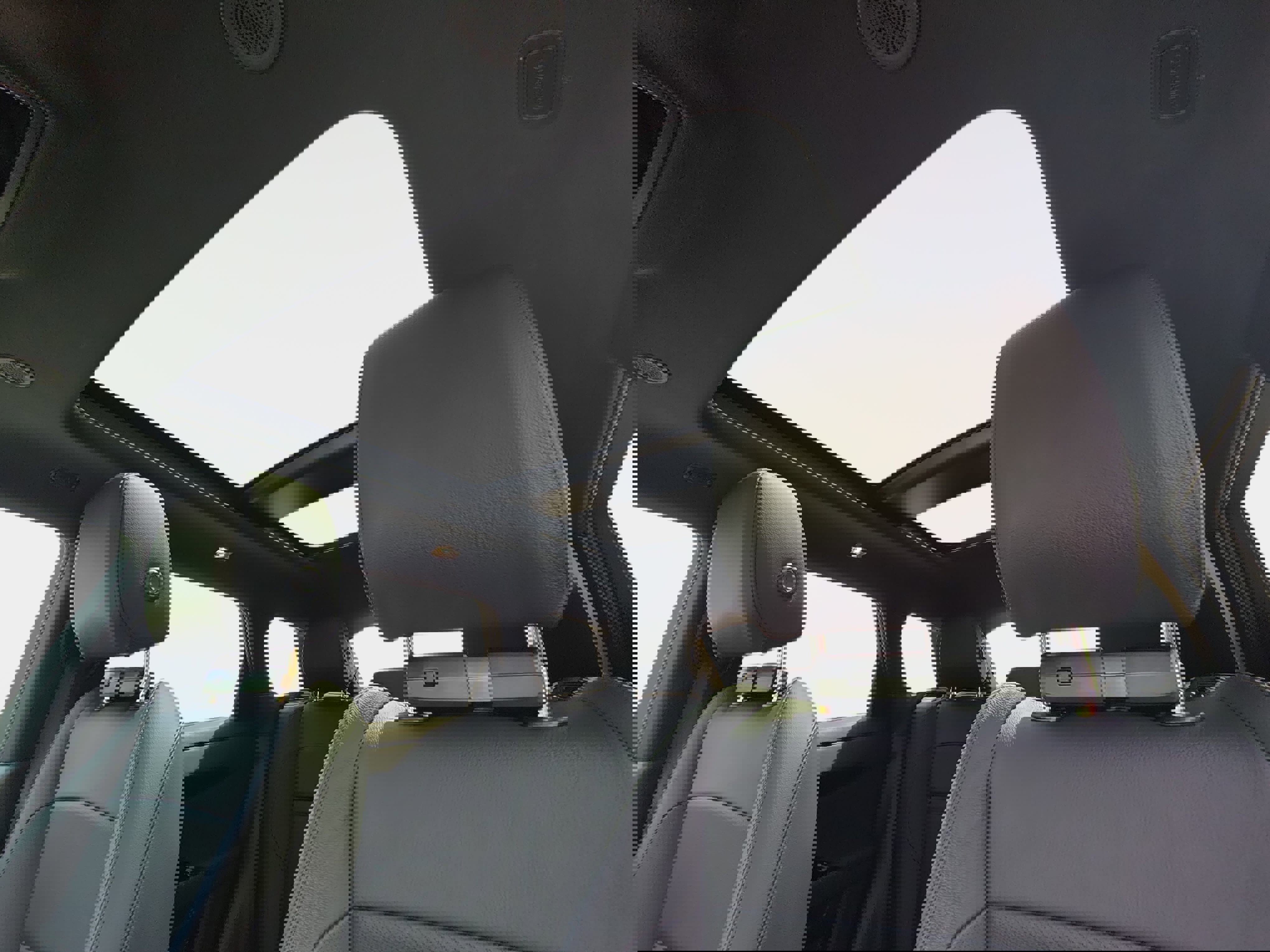 Certified 2025 Land Rover Range Rover Evoque Dynamic SE image 30