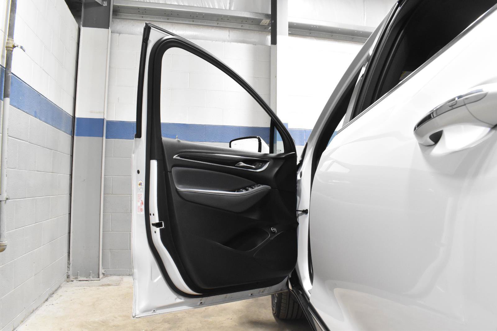 Used 2024 Buick Enclave Essence w/ Sport Touring Edition image 11