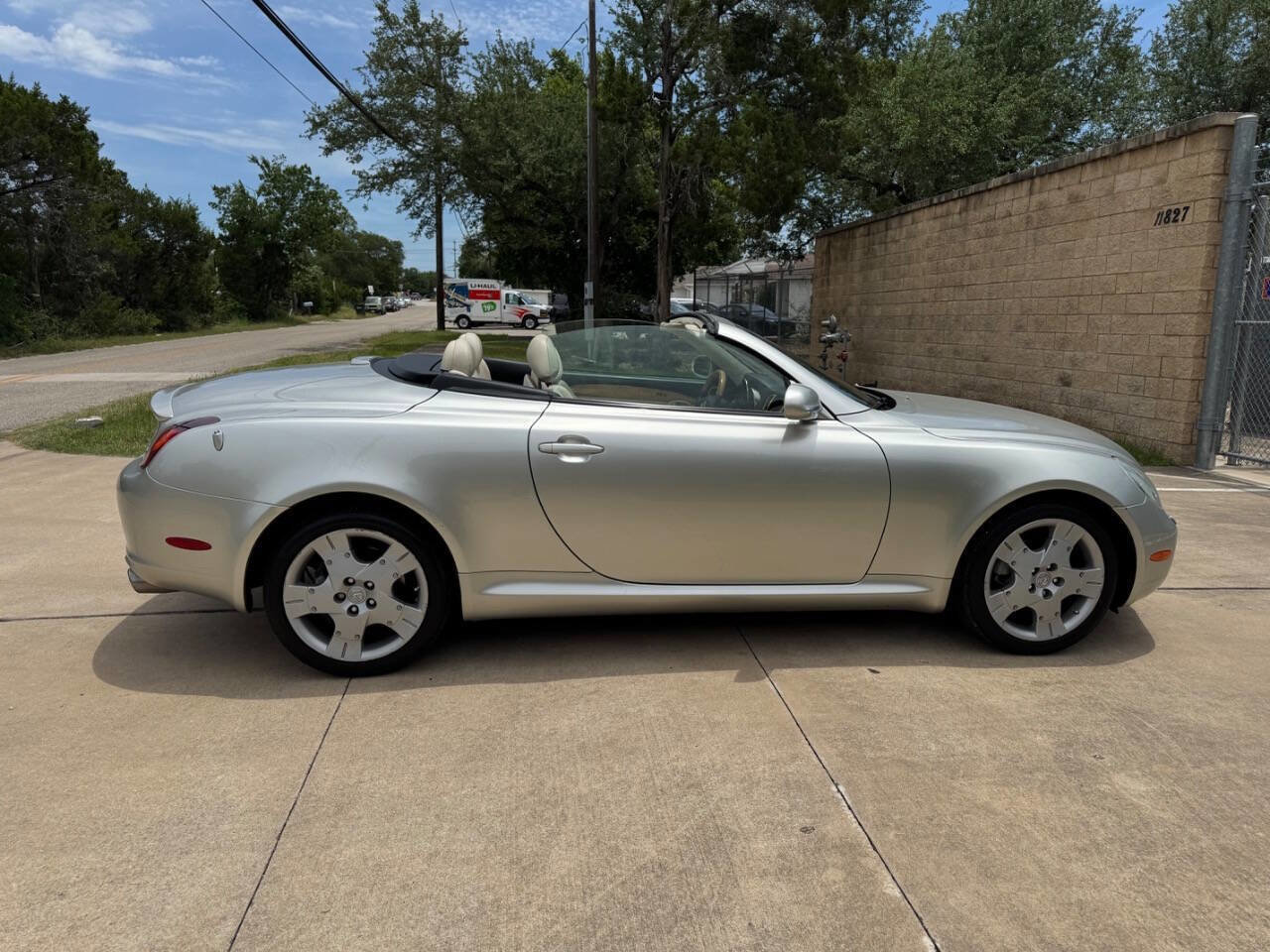 Used 2005 Lexus SC 430 Convertible RWD image 15