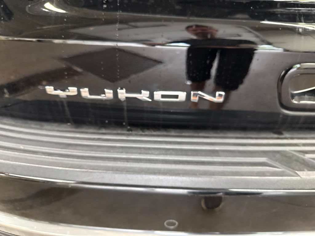 Used 2022 GMC Yukon XL Denali AWD/4WD image 16