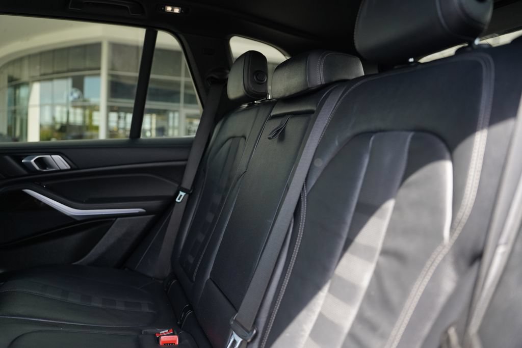 Used 2020 BMW X5 xDrive40i AWD/4WD image 11